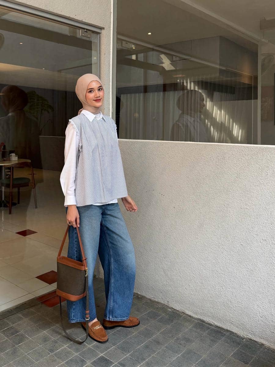 padu padan vest ala Rania Sukandari 