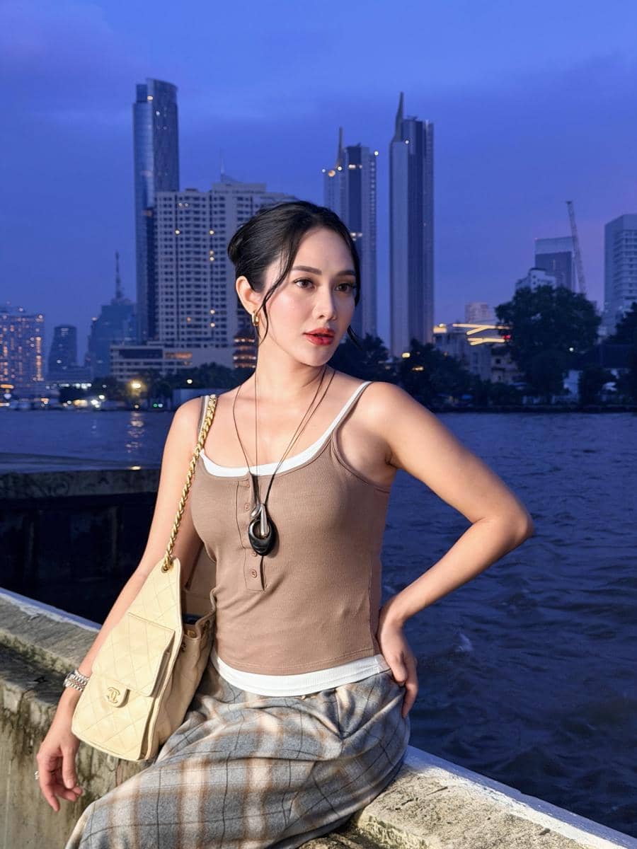 Merdi Octavia jalan-jalan di Bangkok bareng sahabat