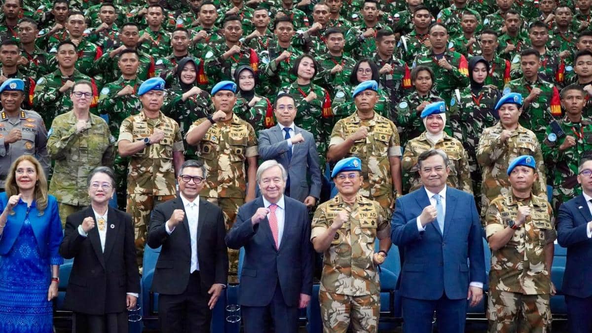Sekretaris Jenderal PBB Antonio Guterres kunjungi pasukan penjaga perdamaian (PBB)