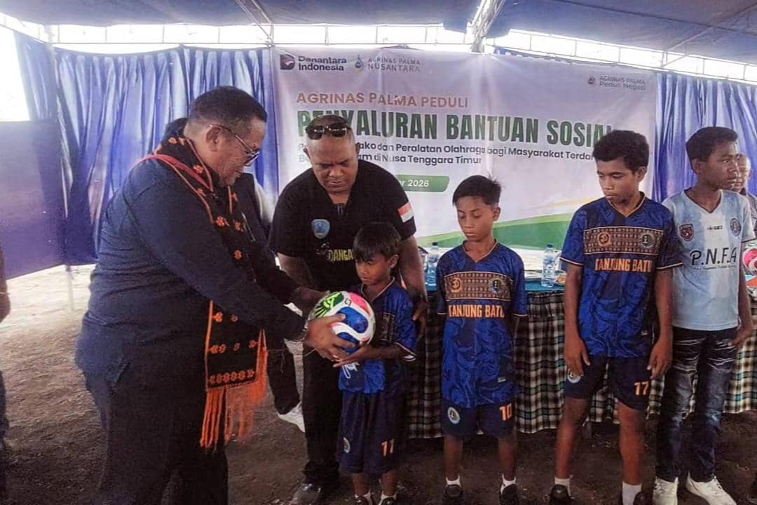 Nagekeo Dapat Bantuan Untuk Bangkit Lewat Perlengkapan Sepak Bola