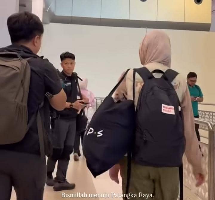 Zaskia Mecca ke Kalimantan jadi relawan karhutla