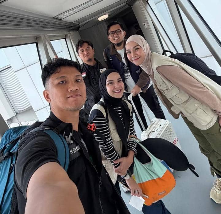 Zaskia Mecca ke Kalimantan jadi relawan karhutla