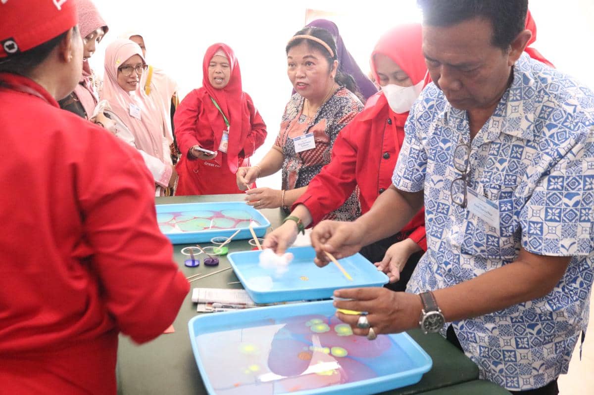 Program RusunPreneur di Rusunawa Rorotan, Jakarta Utara, demi membantu penghuni naik kelas lewat UMKM (Dok Universitas Indonesia)