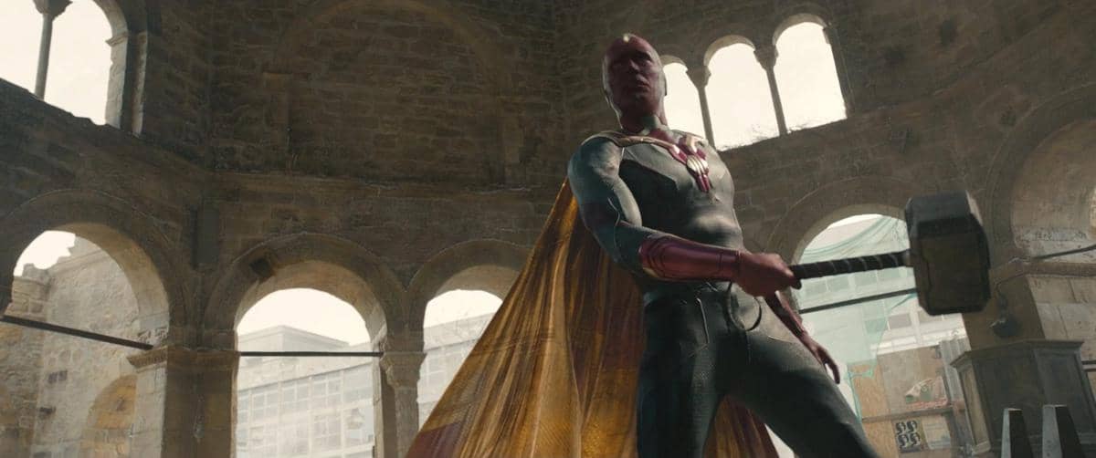 Vision, karakter android Marvel, tampil dalam adegan film Avengers: Age of Ultron produksi Marvel Studios.
