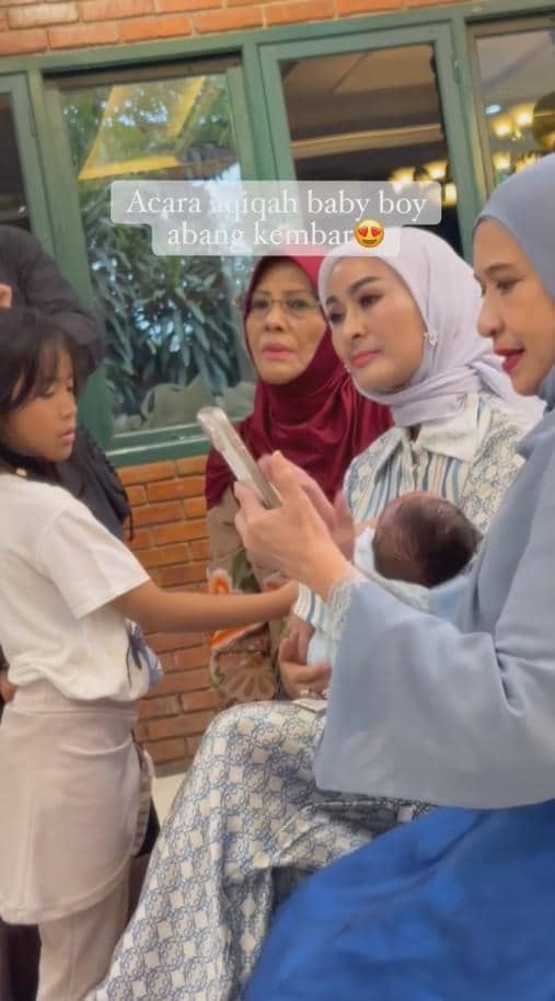 Perayaan akikah Baby Rafisqi, anak kedua Rizki DA, yang dibagikan melalui akun Instagram @da2_rizki123.