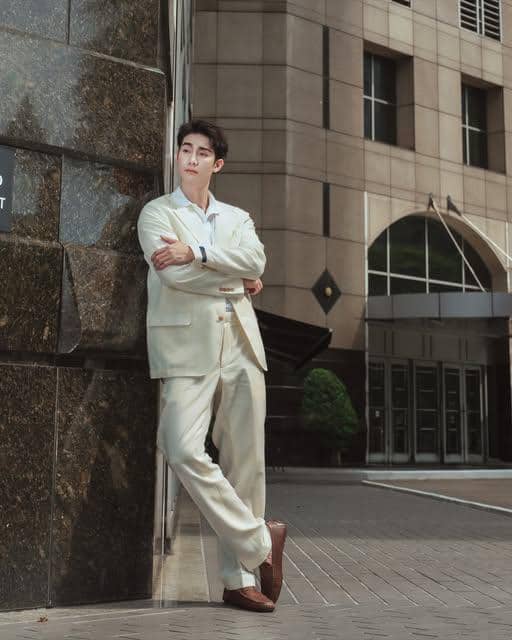OOTD Setelan Jas Formal ala Force Jiratchapong
