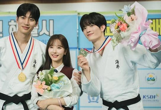 5 Risiko Karier Woo Jae bagi Hubungannya di Dive Into You