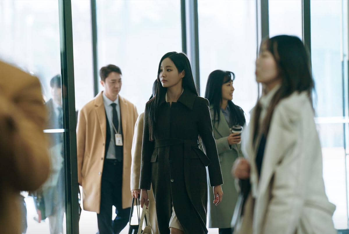 5 Misteri Dua Ponsel Han Eun Young di Love in Disguise
