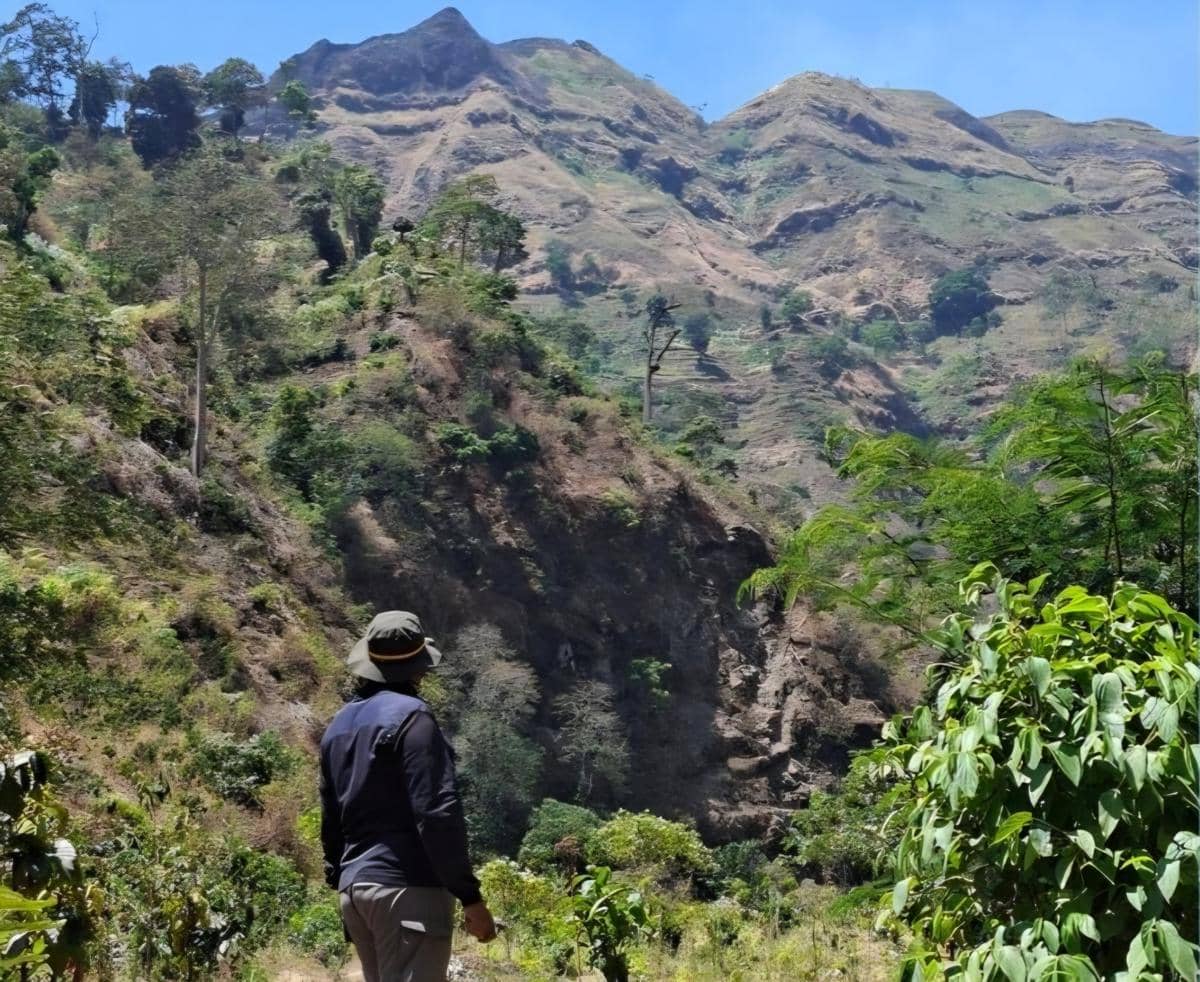 Karhutla Arjuno-Welirang Merembet ke Kebun Warga