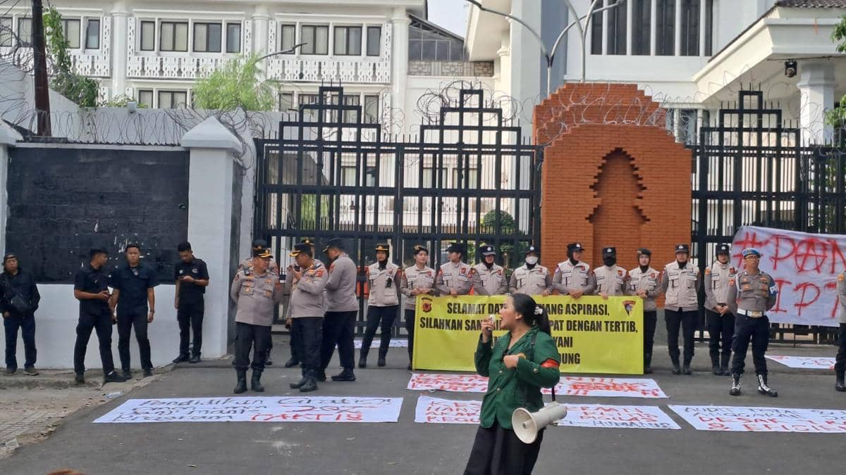 Dua Tahun Prabowo-Gibran, Mahasiswa Pasundan Beri Rapor Merah