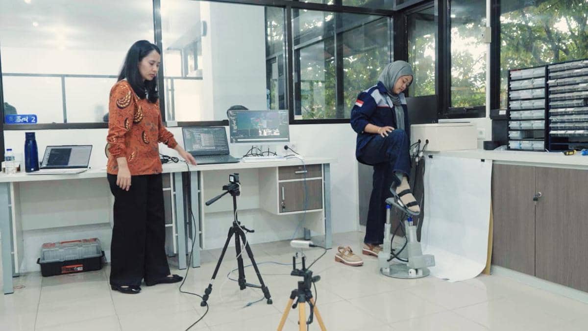 Robot Terapi Stroke ITS: AI Bantu Susun Latihan Pasien