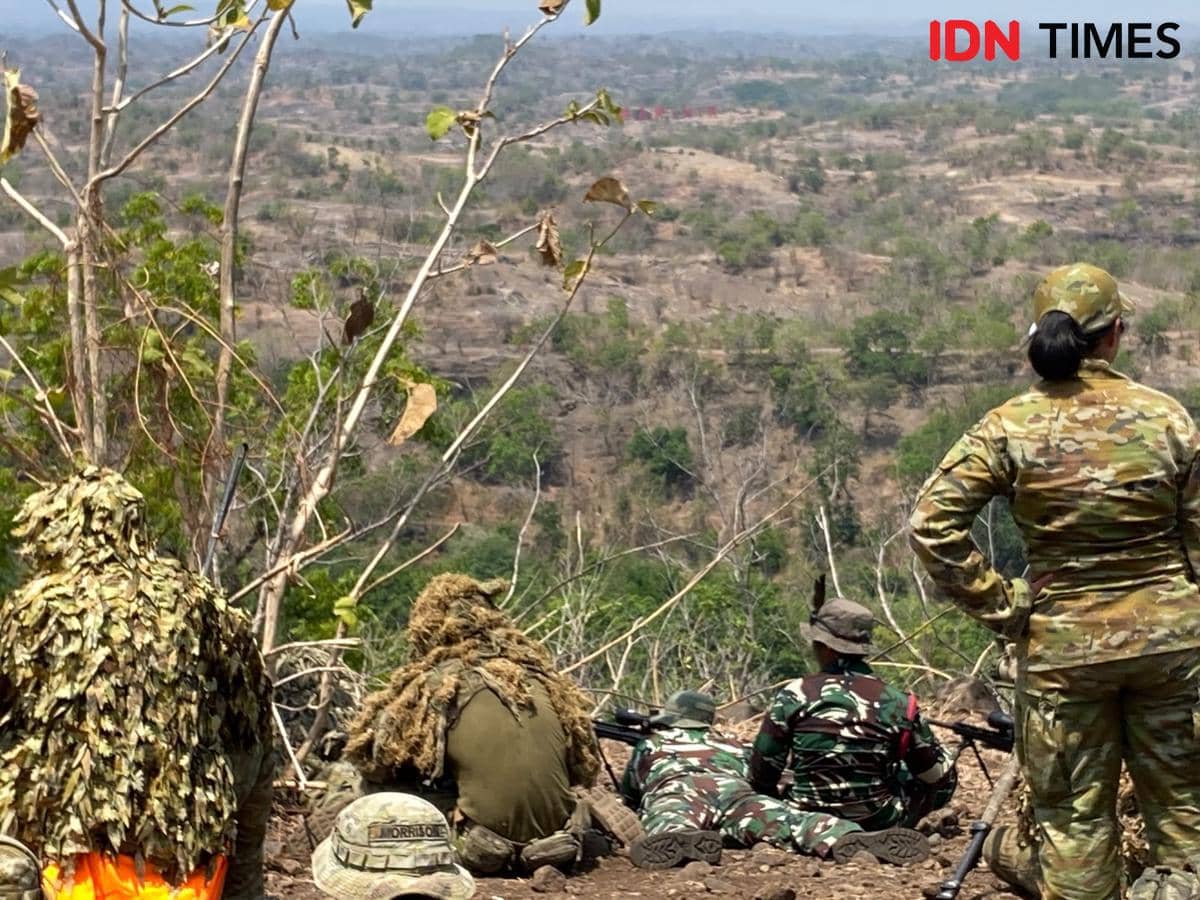 Aksi live-fire gabungan TNI dan Australian Defense Force dalam Keris Woomera di Baluran, Situbondo, Jawa Timur. (IDN Times/Marcheilla Ariest