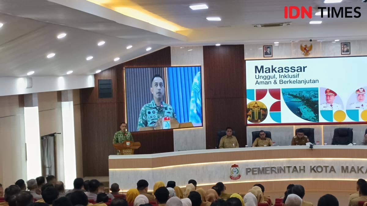 Kolonel Kav Ino Dwi Satyo Darmawan berbicara dalam rapat koordinasi pencegahan tawuran antarkelompok di Makassar.