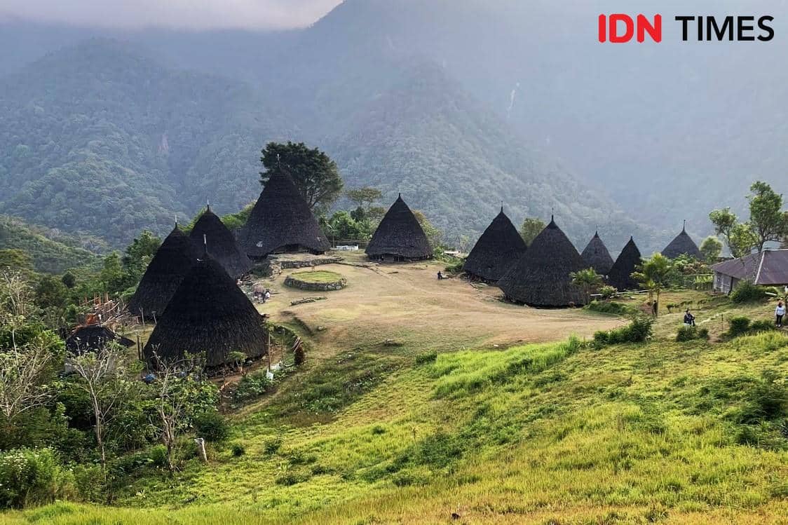 Saat Gelombang Tinggi, 7 Destinasi Daratan Labuan Bajo Ini Jadi Andalan