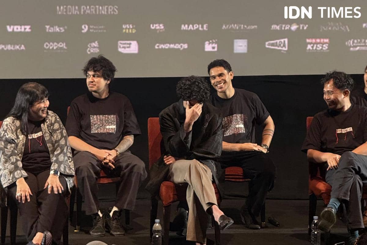 Reza Rahadian dan jajaran tim produksi dan cast Laut Bercerita pada Selasa (20/10/2026)
