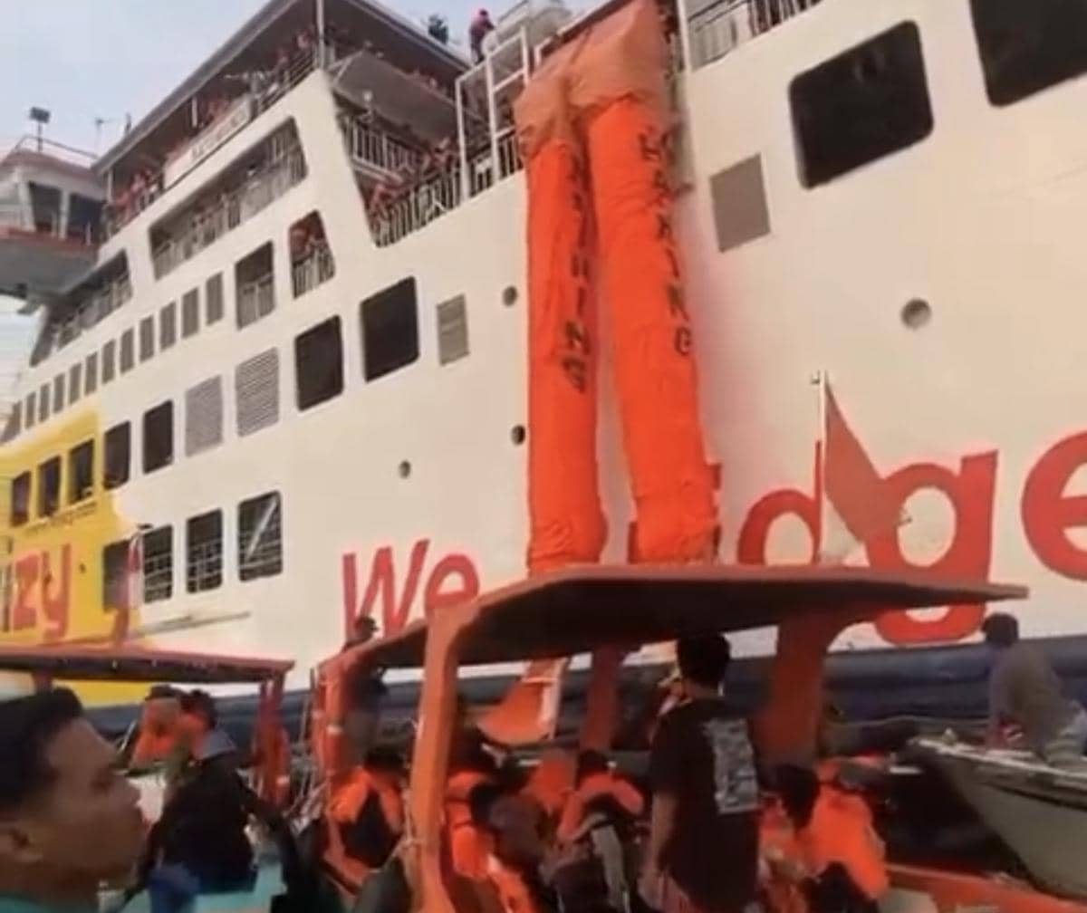 KMP Batumandi Terbakar di Alur Masuk Merak-Bakauheni