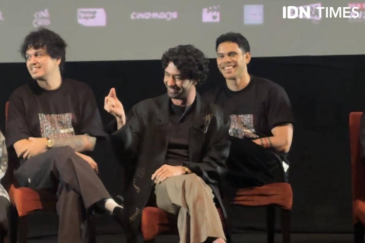 Reza Rahadian dan jajaran tim produksi dan cast Laut Bercerita pada Selasa (20/10/2026)