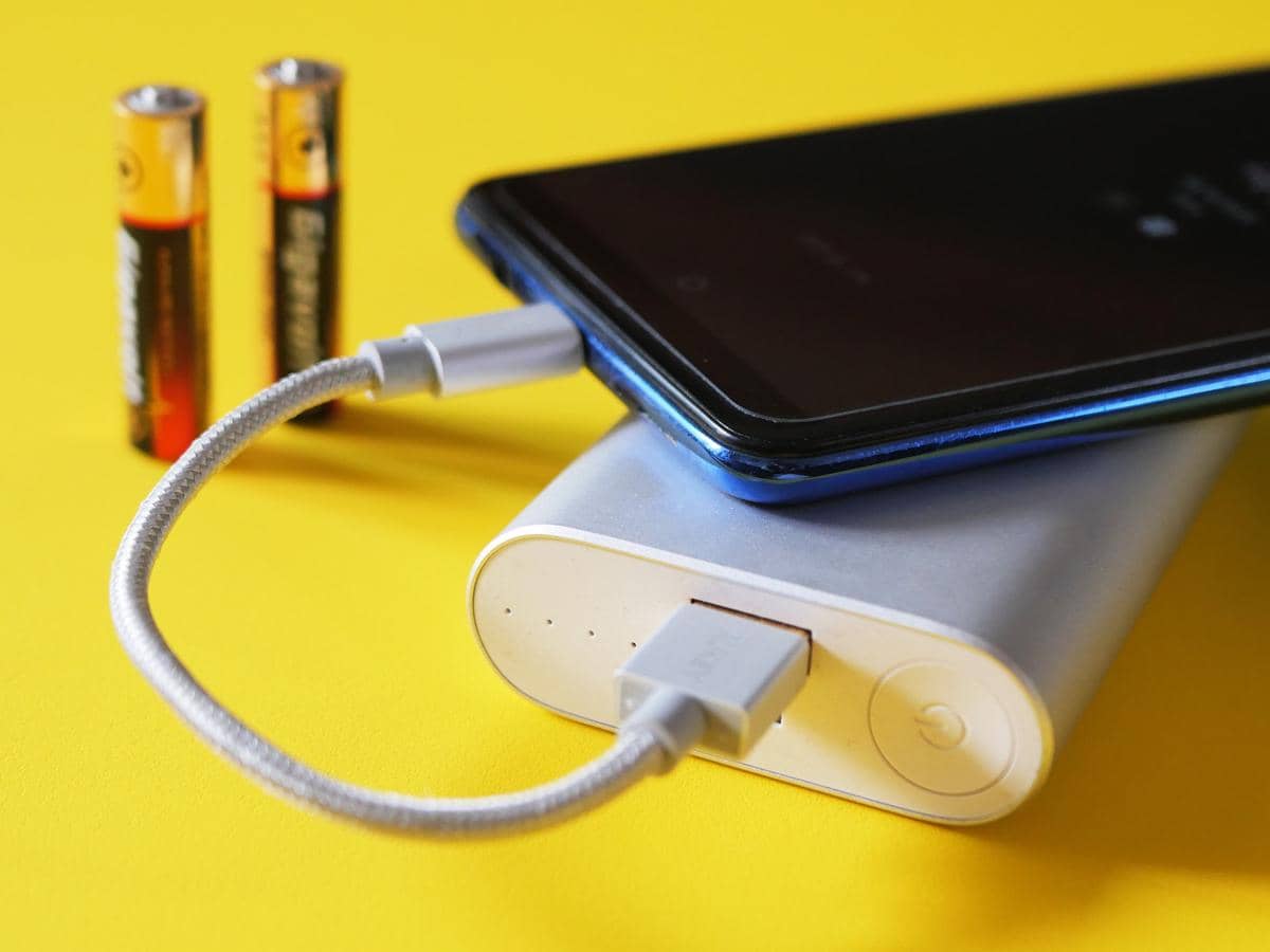 Aturan Membawa Baterai Lithium di Pesawat yang Wajib Diketahui