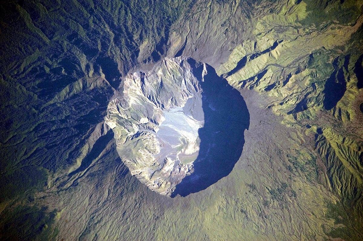 Kaldera Gunung Tambora