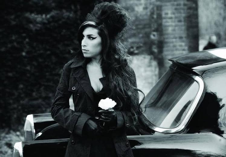 5 Lagu Terbaik Amy Winehouse yang Wajib Masuk Playlist Kamu