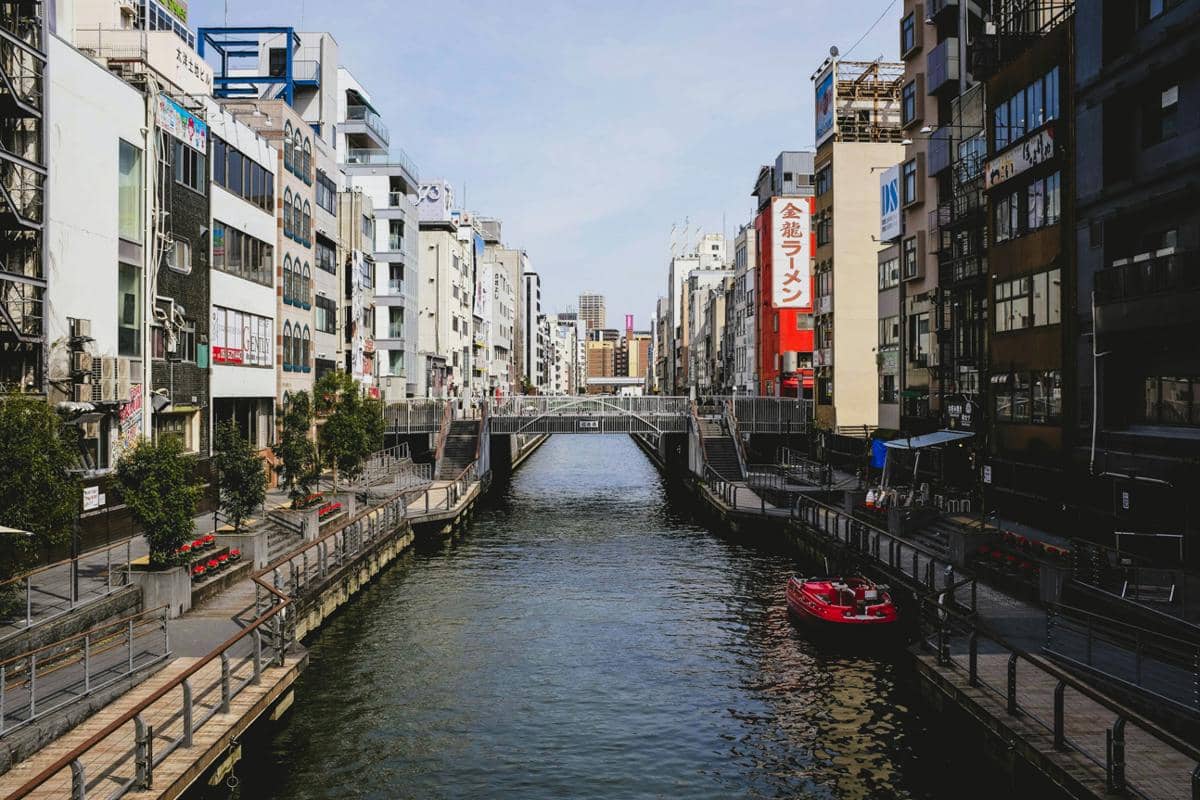 ilustrasi kanal di Dotonbori, Osaka