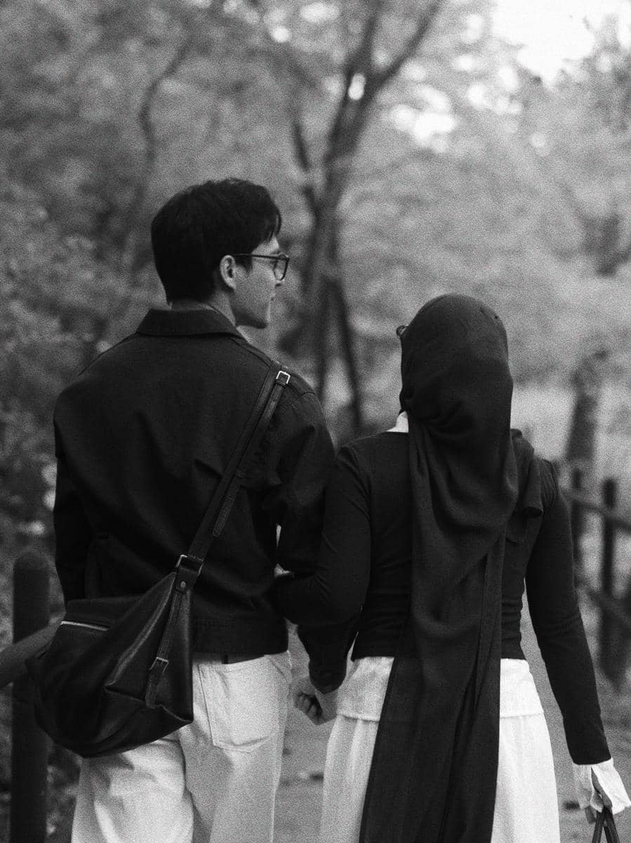 Rey Mbayang dan Dinda Hauw pemotretan di Nami Island