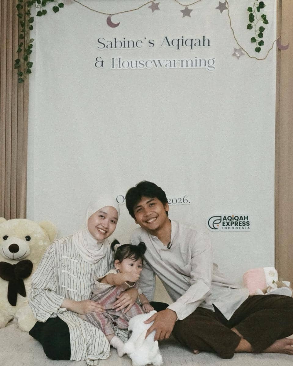 Dekorasi akikah Baby Sabin, anak Bintang Emon dan Alca, disiapkan untuk perayaan kelahiran sang buah hati.