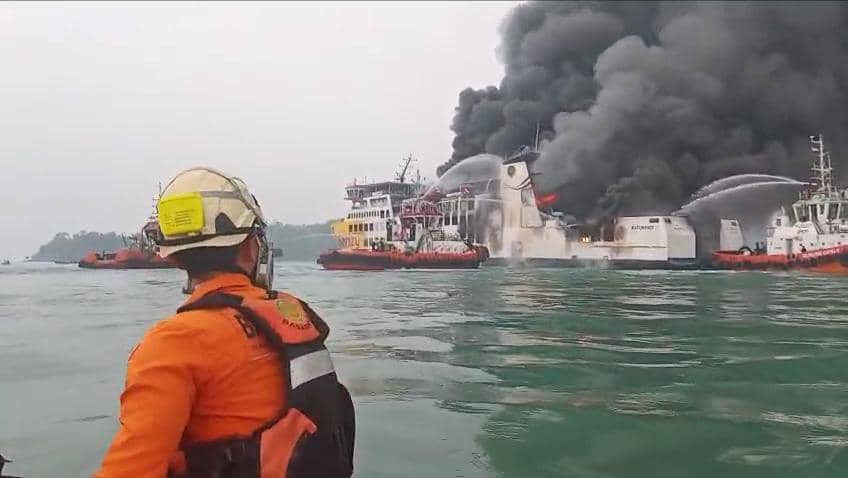 KMP Batu Mandi Terbakar di Pelabuhan Merak, Penumpang dan Korban Masih Didata 