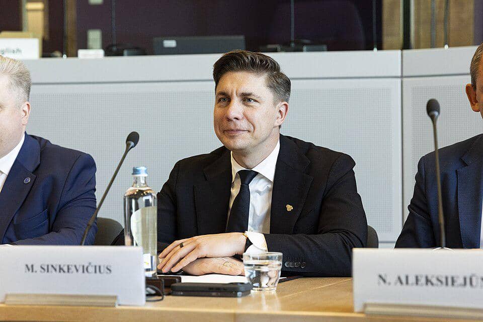 Lithuania Tingkatkan Keamanan usai Upaya Pembakaran Fasilitas Starlink