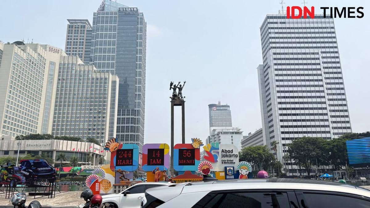 Spanduk Greenpeace Dicopot, Puluhan Petugas Berjaga di Bundaran HI