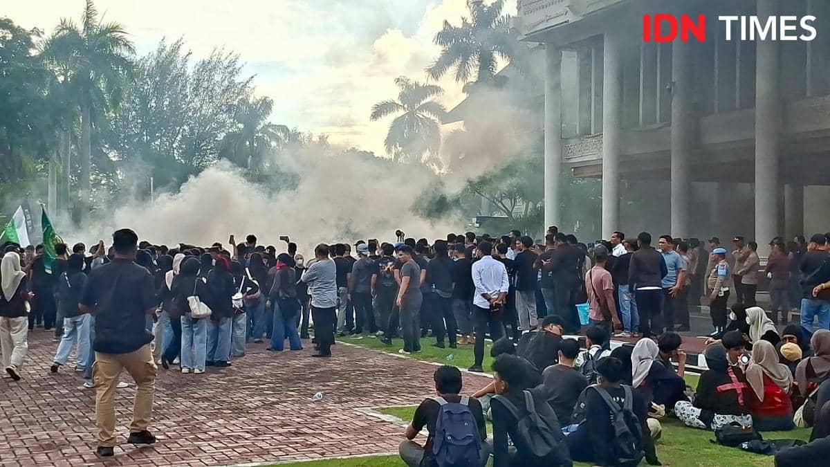 Demo 2 Tahun Prabowo di Aceh, Desak Banjir dan Karhutla Bencana Nasional