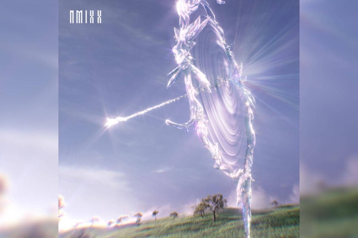 cover digital untuk lagu "Sing to the Moon"