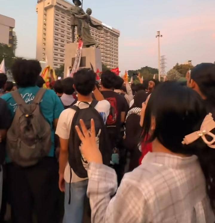 Berlliana Lovell menghadiri aksi demonstrasi pada 20 Oktober 2026, sebagaimana dibagikan melalui akun Instagramnya.