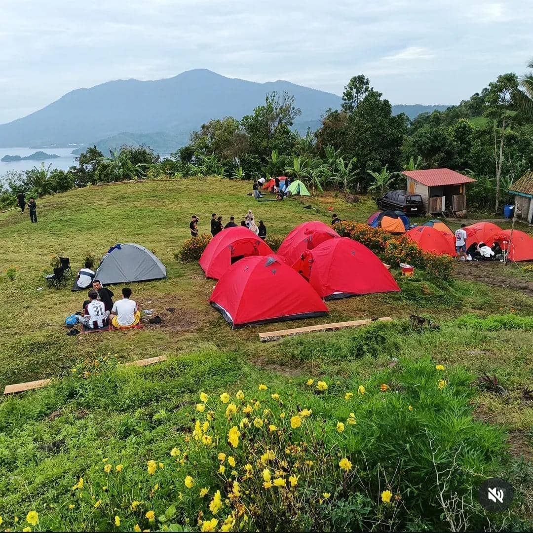 Potret Wisata Paralayang Batu Alif Paragliding Lampung (instagram/batu_alif_paragliding_)