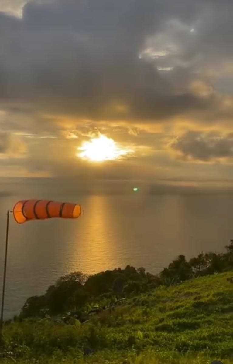 Potret Wisata Paralayang Batu Alif Paragliding Lampung (instagram/batu_alif_paragliding_)