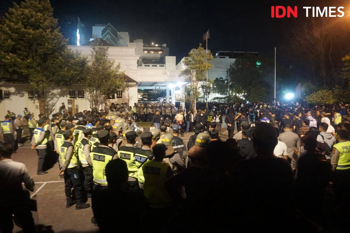 Sempat Diamankan, Polisi Pulangkan 32 Peserta Demo di DPRD DIY