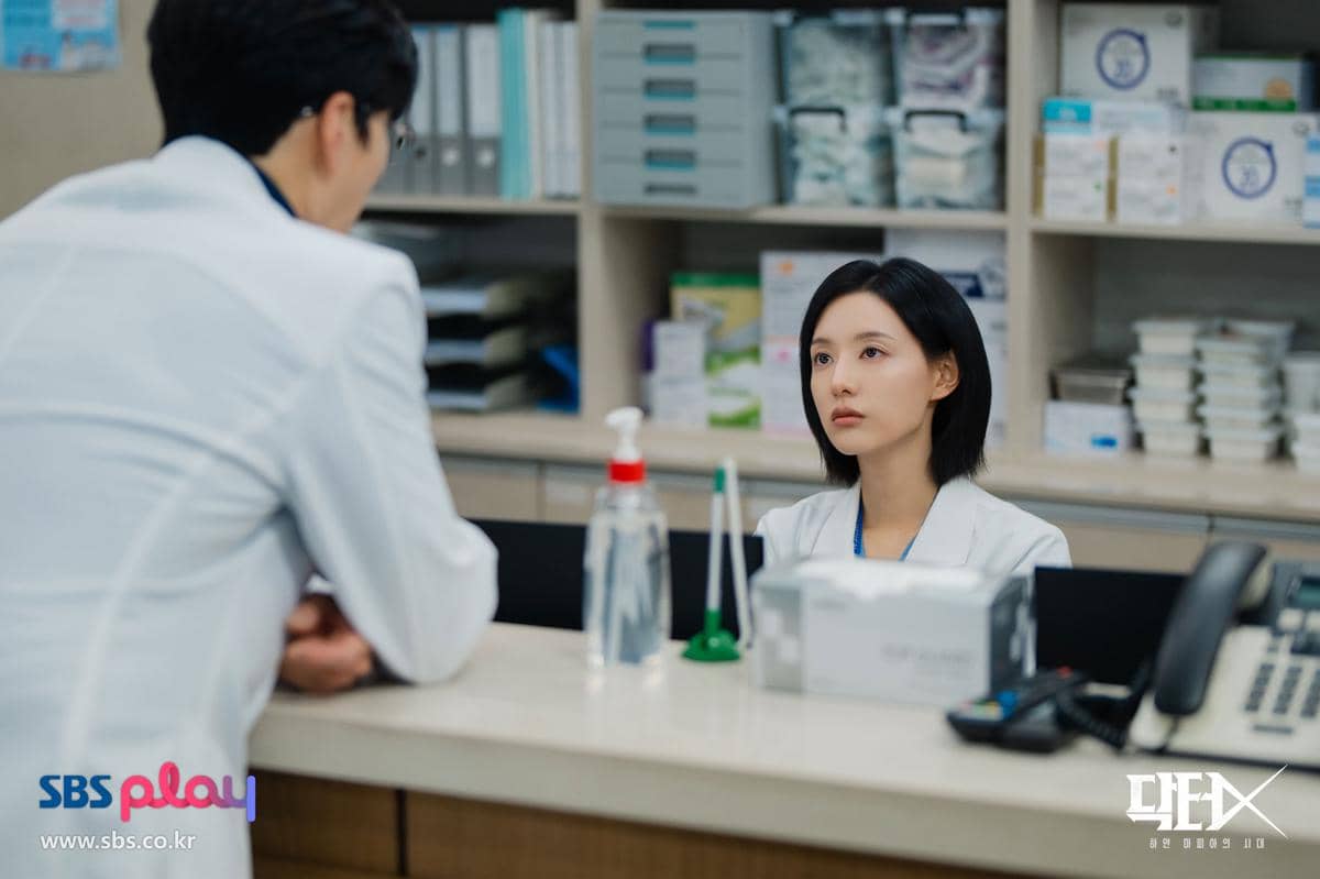 Cuplikan drama Korea Doctor X: Mafia in White produksi SBS yang memperlihatkan salah satu adegan serial tersebut.