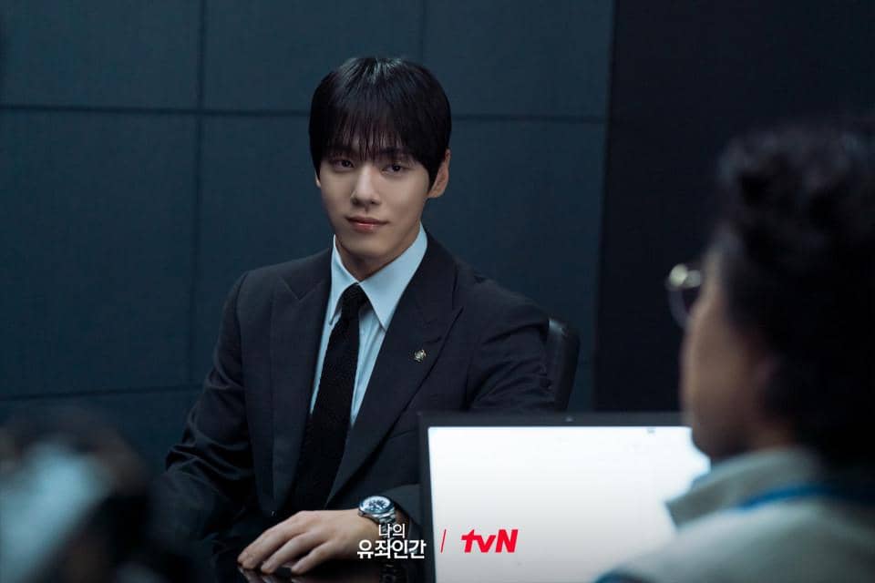 Cuplikan adegan drama Korea Love in Disguise yang didokumentasikan oleh tvN untuk publikasi resmi digital.