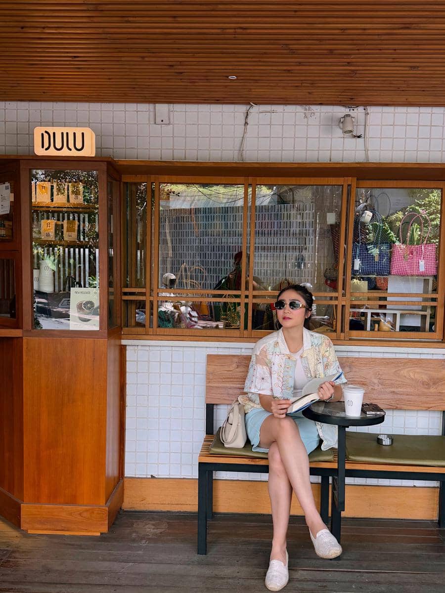 OOTD bernuansa pastel ala Febby Rastanty