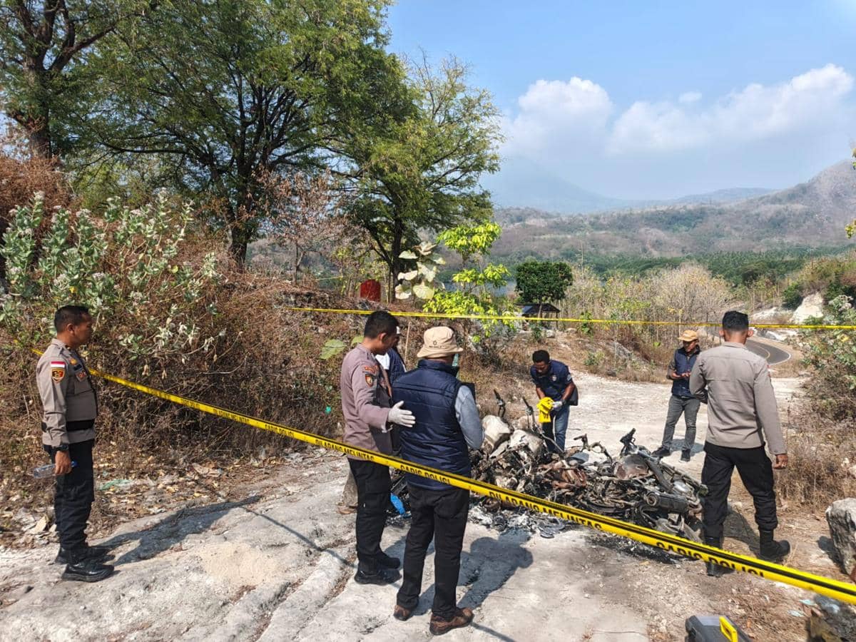 Diinapkan Antre BBM, 6 Motor Warga di Lembata Hangus Dibakar OTK