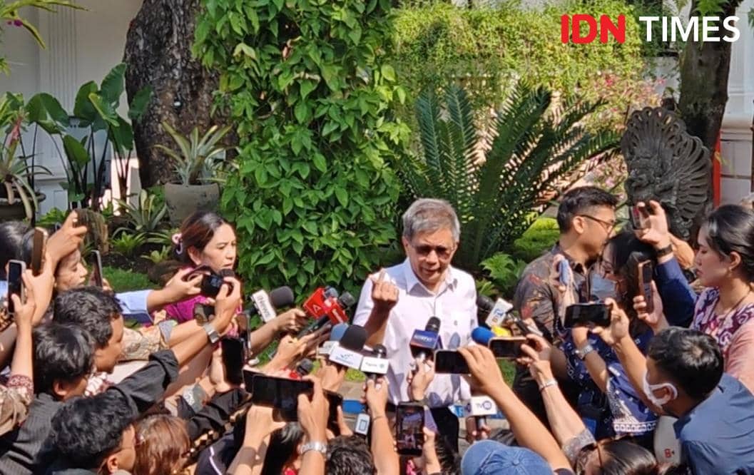 Maung di Sidang Kabinet 2 Tahun Prabowo dan Love Sign Rocky Gerung