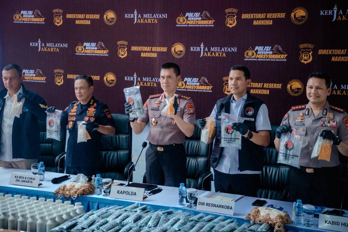 Polda Metro Bongkar 2 Pabrik Tramadol di Jateng, 16 Orang Ditangkap