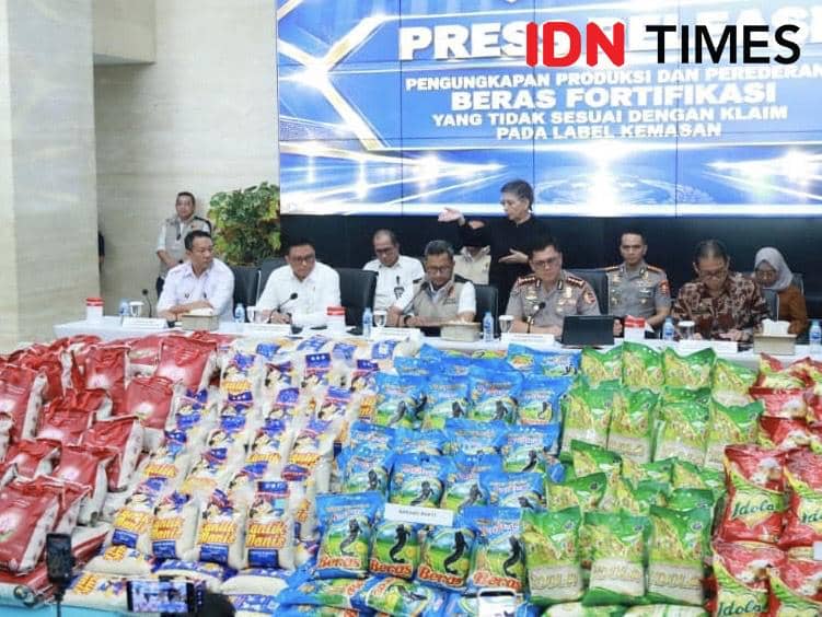 Bareskrim Bongkar 5 Merek Beras Fortifikasi Bodong Produk PT DTA, Termasuk Rojo Lele