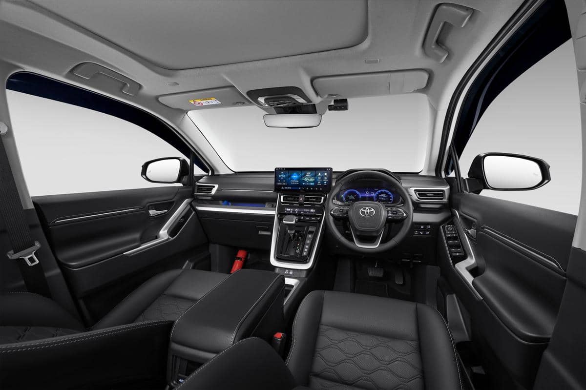 Pembaruan interior Toyota Innova Zenix dengan desain kabin modern yang ditampilkan dalam dokumentasi TAM.