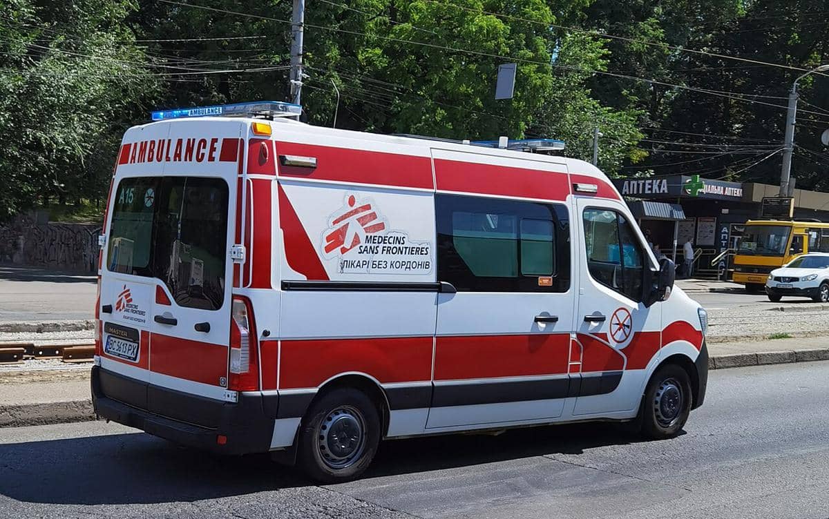 potret mobil ambulans MSF