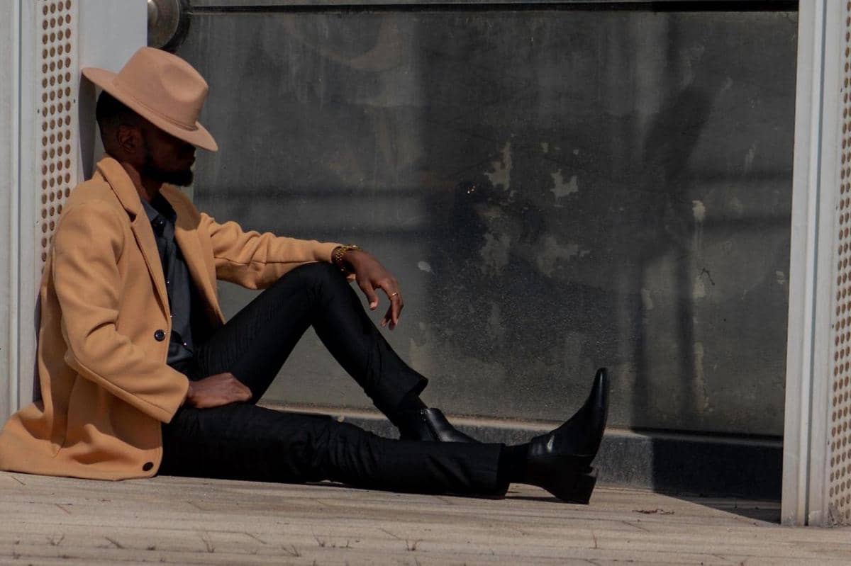 5 Perbedaan Sepatu Boots Pria dan Wanita biar Gak Salah Beli