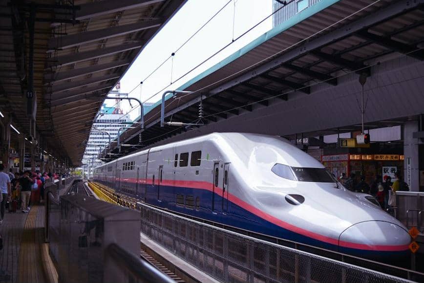 ilustrasi shinkansen