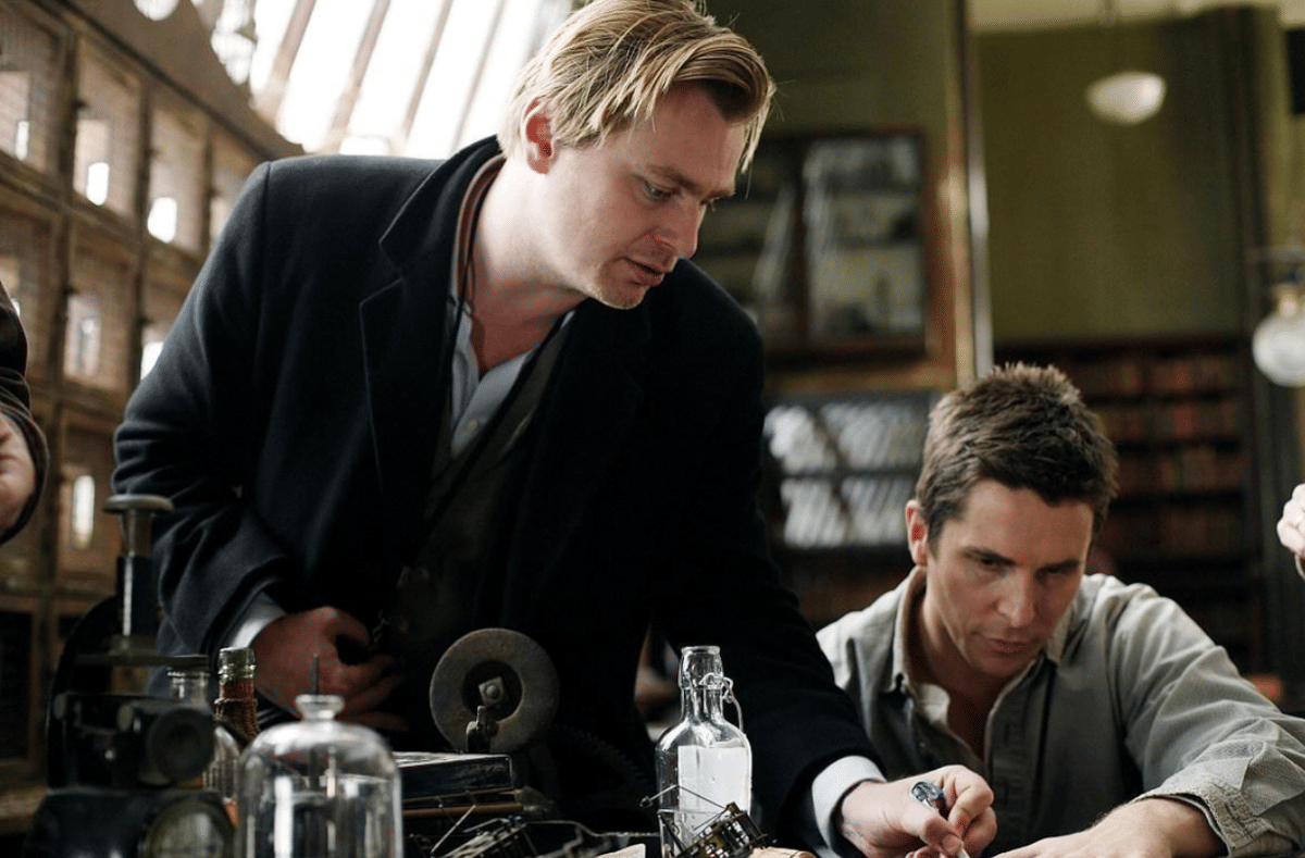 Christopher Nolan (kiri) saat menjadi sutradara The Prestige