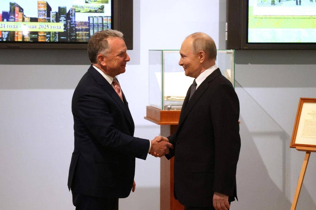Dilobi Trump, Putin Bebaskan Warga AS yang Ditahan sejak 2022