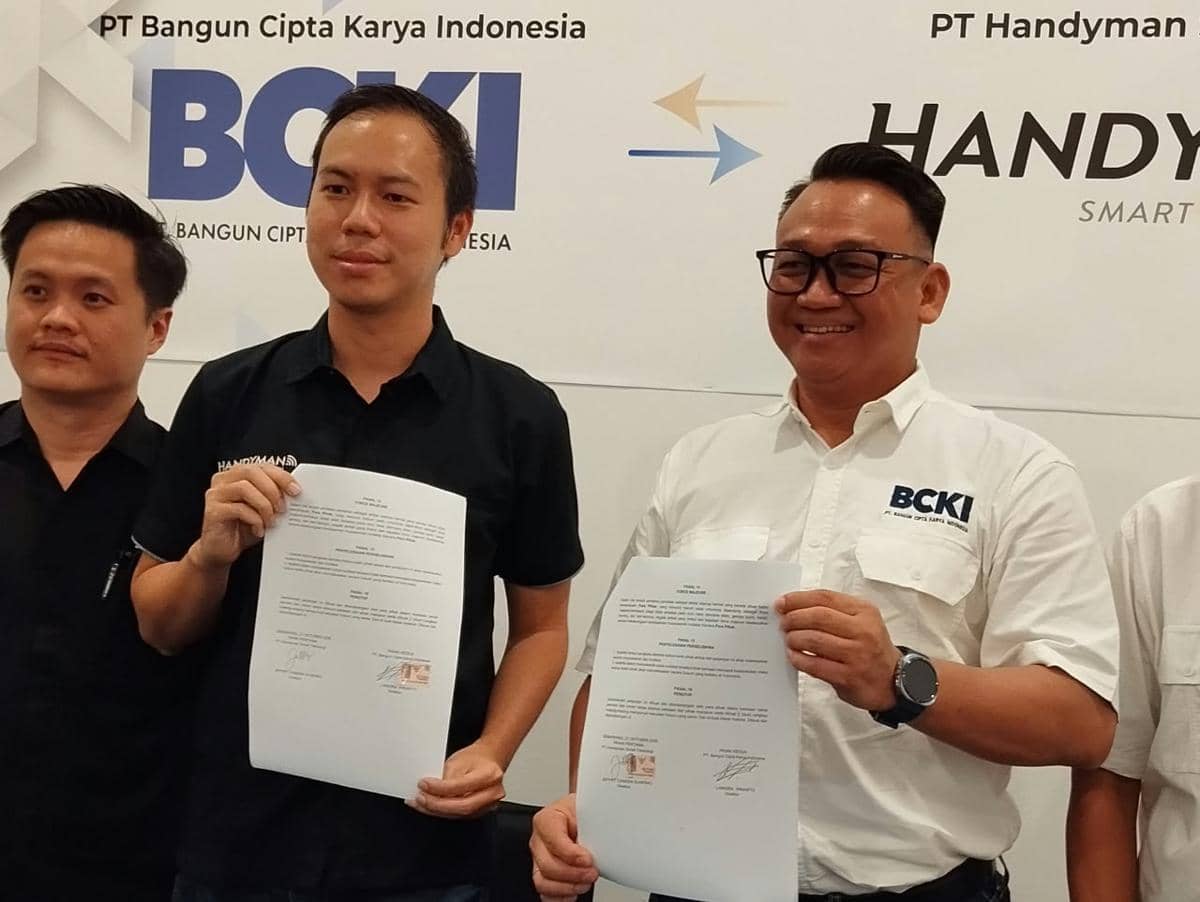 Penandatanganan kerja sama PT Bangun Cipta Karya Indonesia (BCKI) dengan PT Handyman Smart Teknologi di Semarang. (IDN Times/Dhana Kencana)